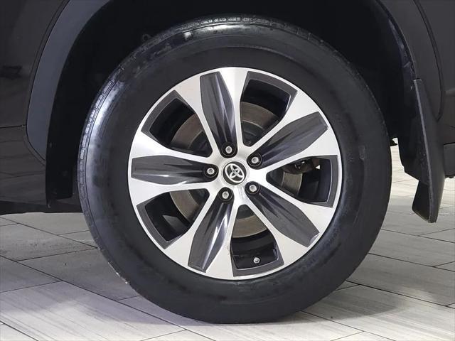 Photo of 2021 Opulent Amber Toyota Highlander