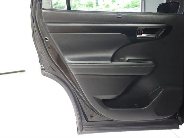 Photo of 2021 Opulent Amber Toyota Highlander