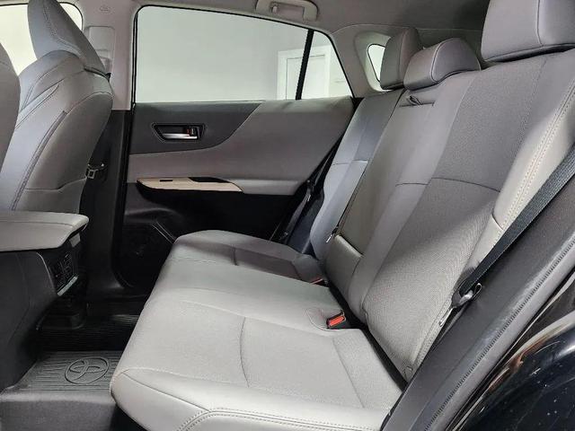 Photo of 2021 Black Toyota Venza