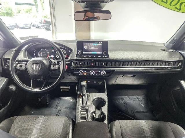 Photo of 2024 Platinum White Pearl Honda Civic