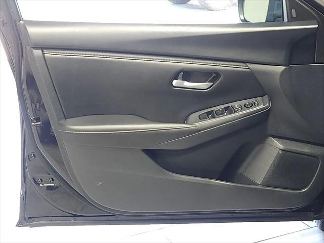 Photo of 2024 Super Black Nissan Sentra