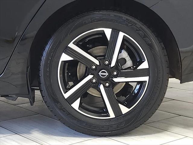 Photo of 2024 Super Black Nissan Sentra