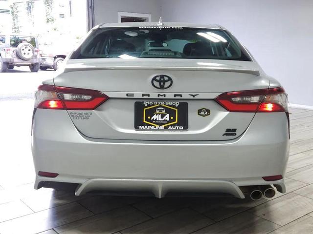 Photo of 2022 Celestial Silver Metallic Toyota Camry