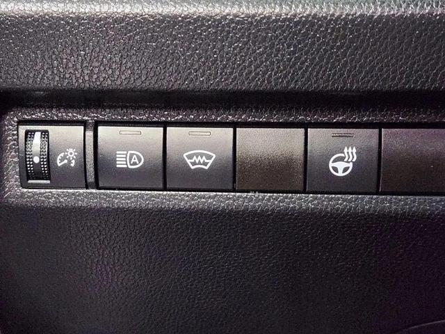 Photo of 2023 Silver Sky Metallic Toyota RAV4 Hybrid