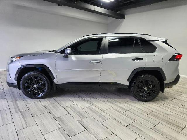 Photo of 2023 Silver Sky Metallic Toyota RAV4 Hybrid