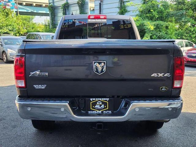 Photo of 2015 Granite Crystal Metallic Clearcoat RAM 1500