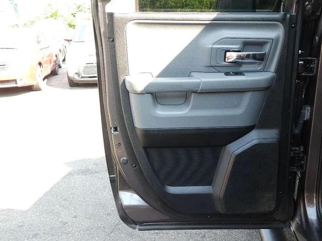 Photo of 2015 Granite Crystal Metallic Clearcoat RAM 1500