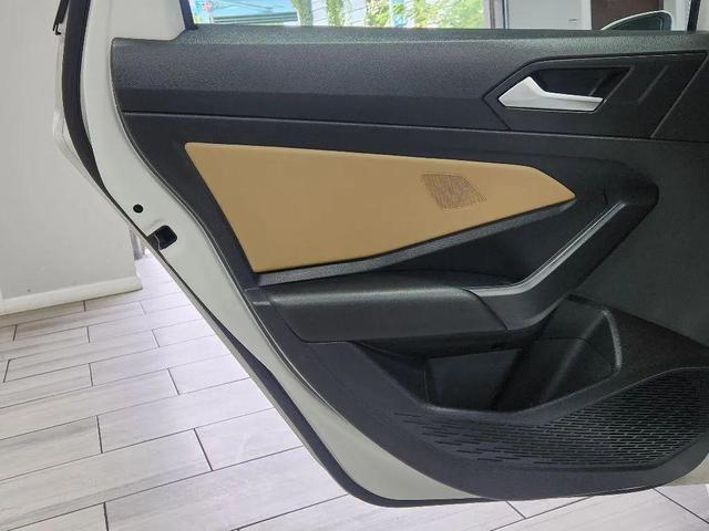 Photo of 2021 Pure White Volkswagen Jetta