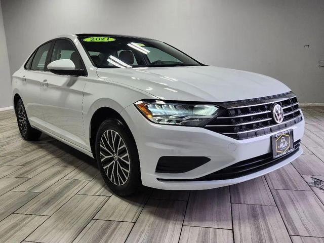Photo of 2021 Pure White Volkswagen Jetta