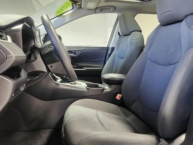 Photo of 2021 Midnight Black Metallic Toyota RAV4 Hybrid