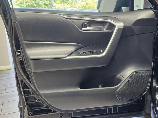 Photo of 2021 Midnight Black Metallic Toyota RAV4 Hybrid