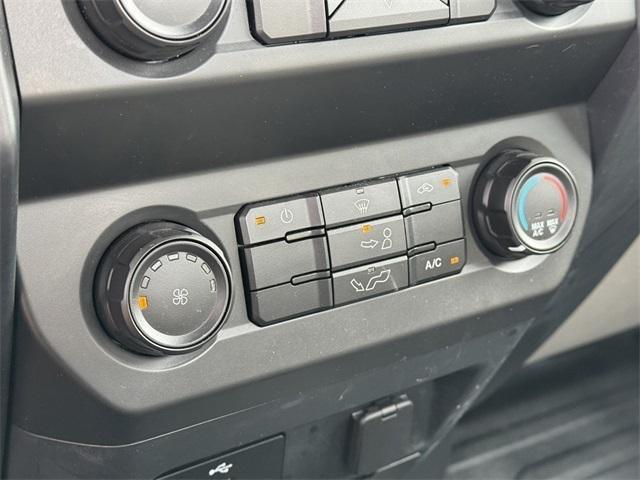 Photo of 2018 Oxford White Ford F-150