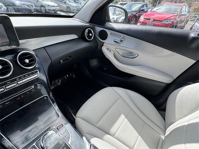 Photo of 2016 Silver Mercedes-Benz C-Class