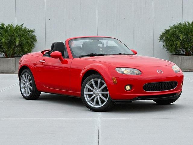 Photo of 2007 True Red Mazda MX-5 Miata