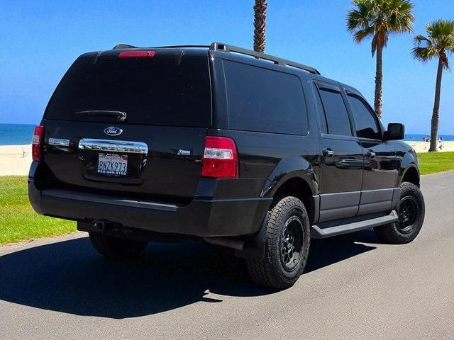 Photo of 2011 Tuxedo Black Metallic Ford Expedition EL