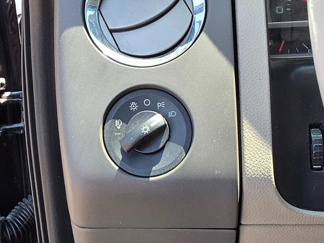 Photo of 2011 Tuxedo Black Metallic Ford Expedition EL