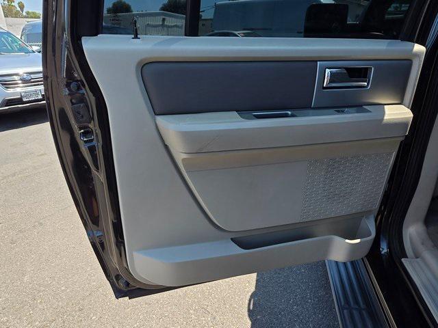 Photo of 2011 Tuxedo Black Metallic Ford Expedition EL