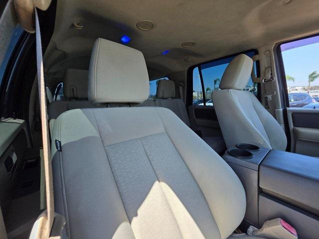 Photo of 2011 Tuxedo Black Metallic Ford Expedition EL
