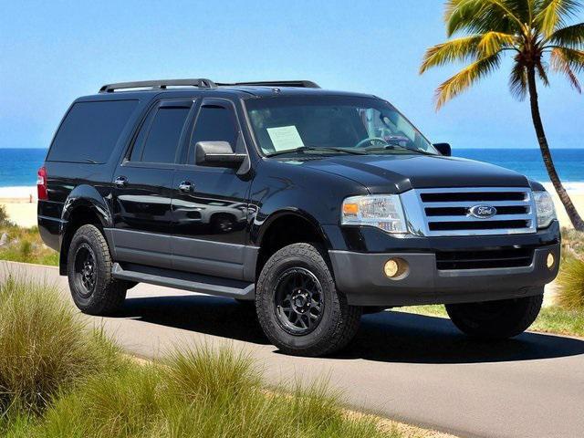 Photo of 2011 Tuxedo Black Metallic Ford Expedition EL