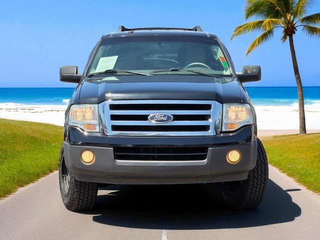 Photo of 2011 Tuxedo Black Metallic Ford Expedition EL