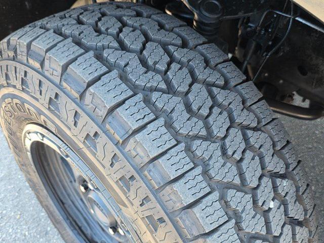 Photo of 2011 Tuxedo Black Metallic Ford Expedition EL