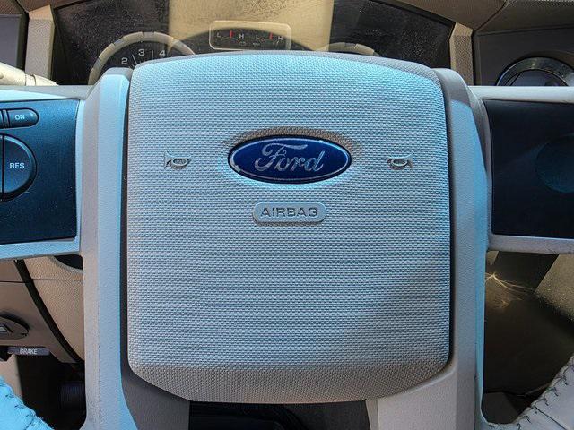 Photo of 2011 Tuxedo Black Metallic Ford Expedition EL