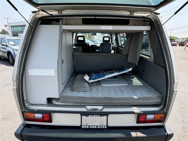 Photo of 1987 Silver Volkswagen Vanagon
