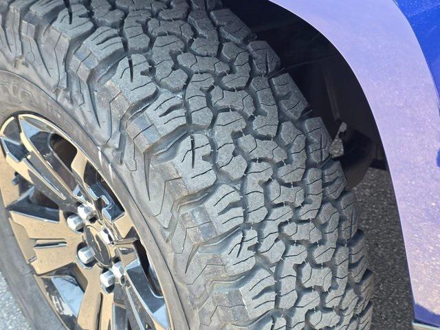 Photo of 2017 Laser Blue Metallic Chevrolet Colorado