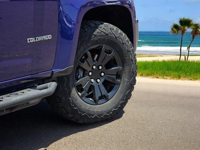 Photo of 2017 Laser Blue Metallic Chevrolet Colorado