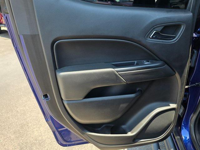 Photo of 2017 Laser Blue Metallic Chevrolet Colorado