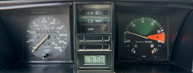 Photo of 1987 Silver Volkswagen Vanagon