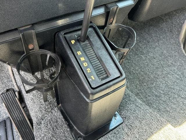 Photo of 1987 Silver Volkswagen Vanagon