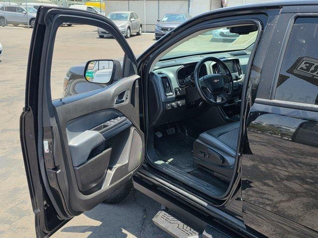 Photo of 2016 Black Chevrolet Colorado