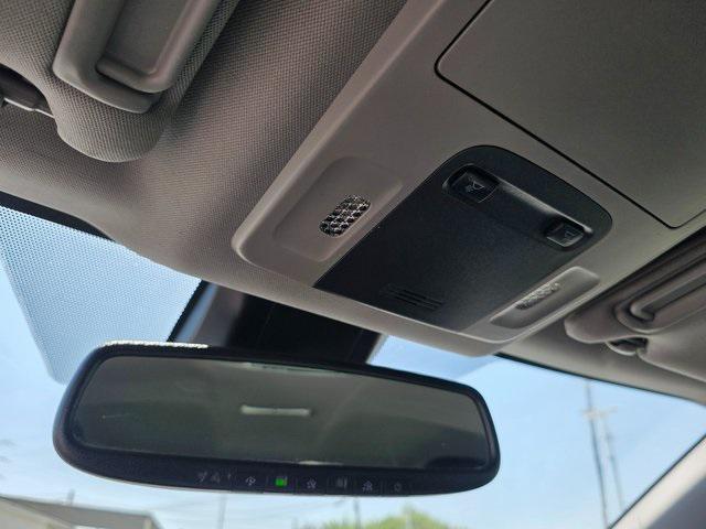Photo of 2022 Off White Toyota Camry