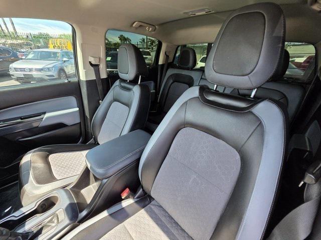 Photo of 2017 Silver Ice Metallic Chevrolet Colorado
