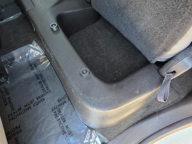 Photo of 2018 Summit White Chevrolet Colorado