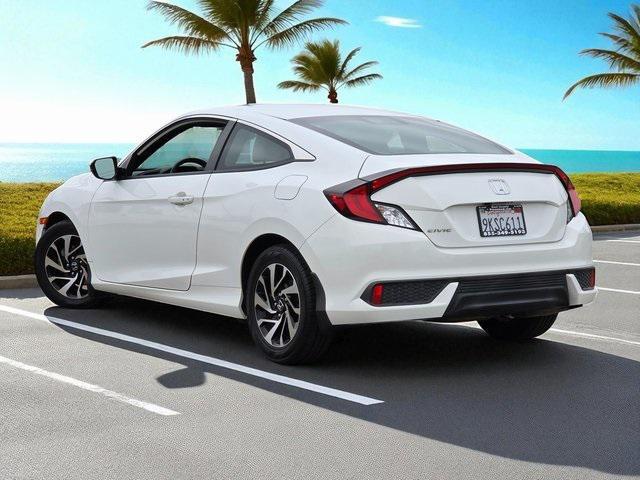 Photo of 2018 Taffeta White Honda Civic