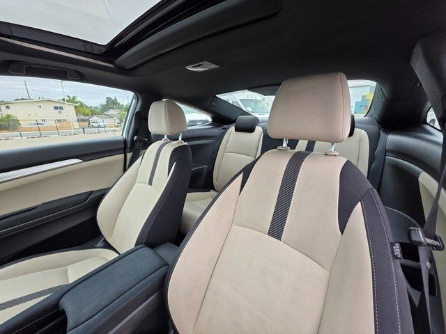 Photo of 2018 Taffeta White Honda Civic