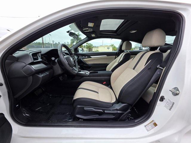 Photo of 2018 Taffeta White Honda Civic