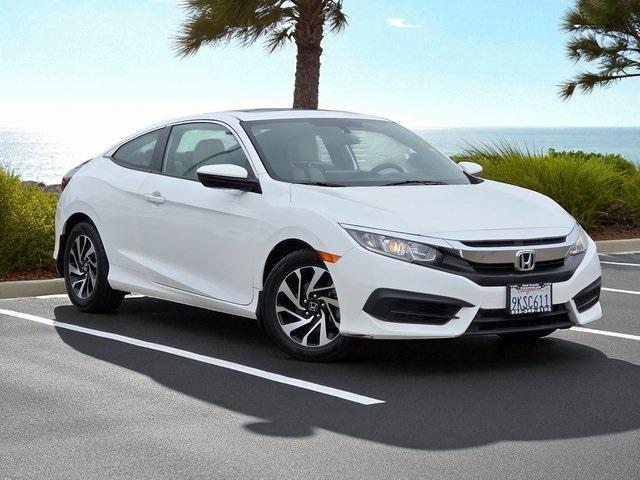 Photo of 2018 Taffeta White Honda Civic