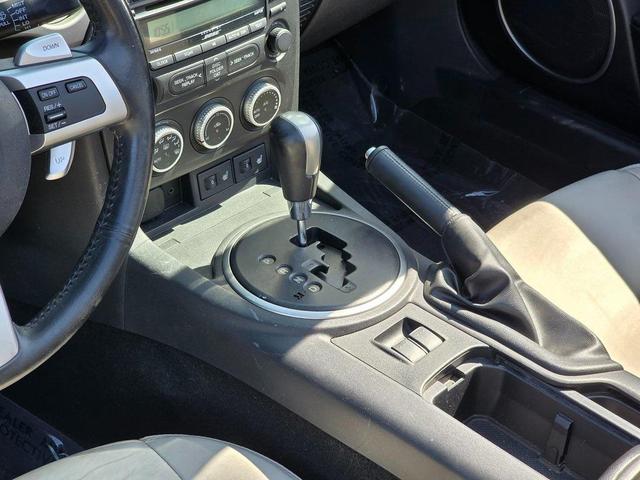 Photo of 2011 Dolphin Gray Mica Mazda MX-5 Miata