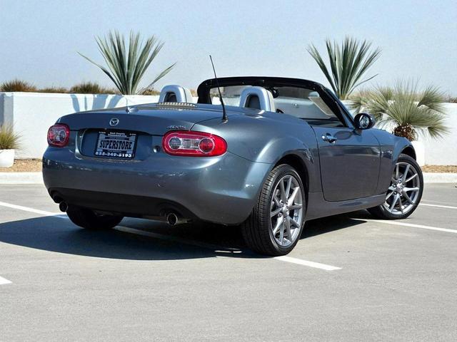 Photo of 2011 Dolphin Gray Mica Mazda MX-5 Miata