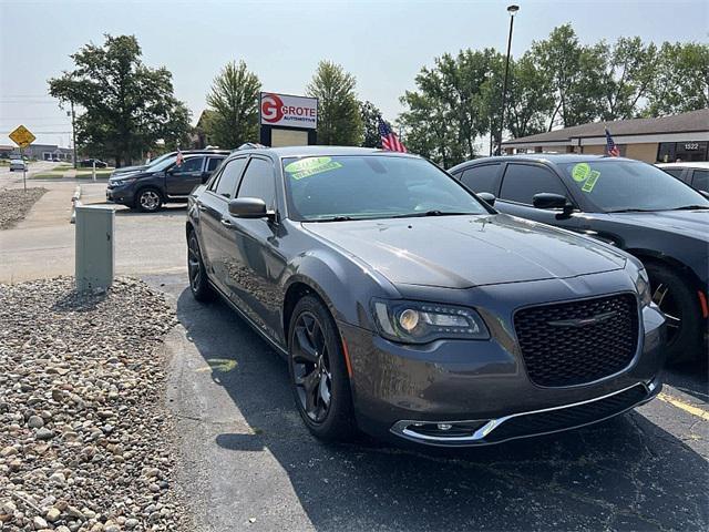 2021 Chrysler 300