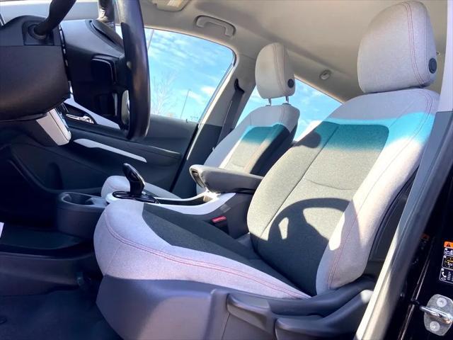 Photo of 2017 Mosaic Black Metallic Chevrolet Bolt EV