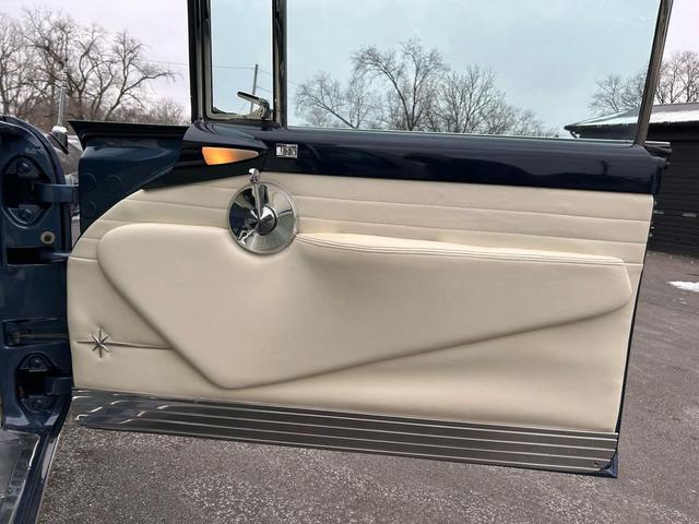 Photo of 1957 Blue Lincoln Premiere
