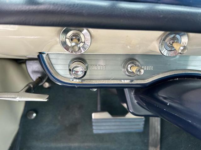 Photo of 1957 Blue Lincoln Premiere