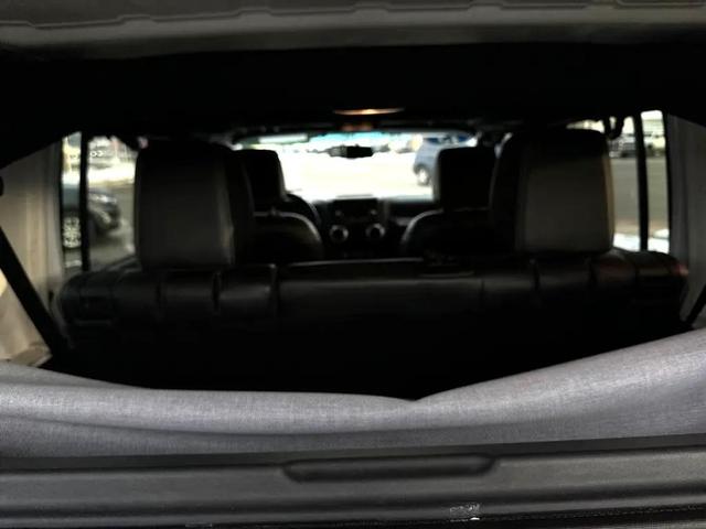 Photo of 2015 Bright White Clearcoat Jeep Wrangler Unlimited