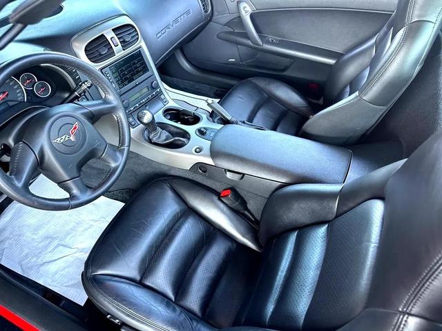 Photo of 2005 Victory Red Chevrolet Corvette