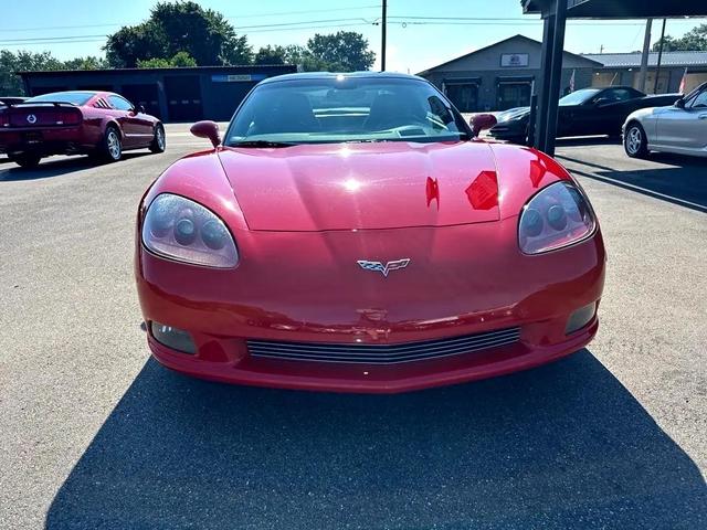 Photo of 2005 Victory Red Chevrolet Corvette