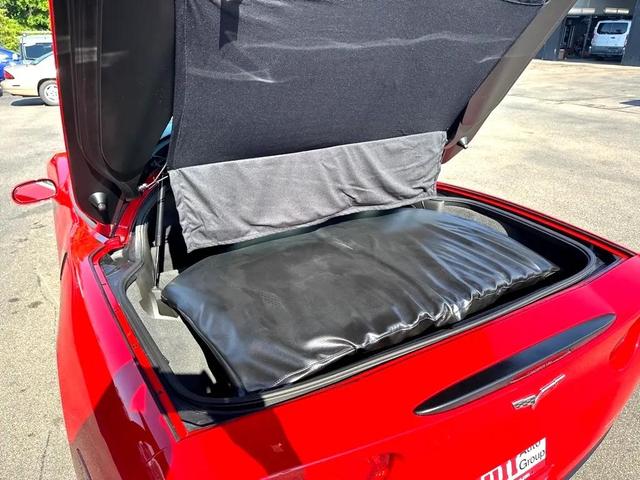 Photo of 2005 Victory Red Chevrolet Corvette